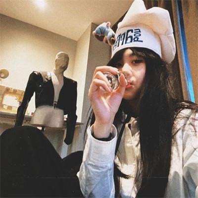 金爪女郎